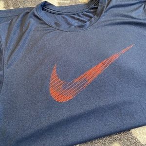 Nike T Shirt